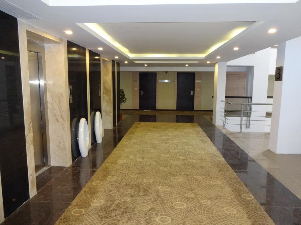 Hotel Abu Palace Chennai Zewnętrze zdjęcie